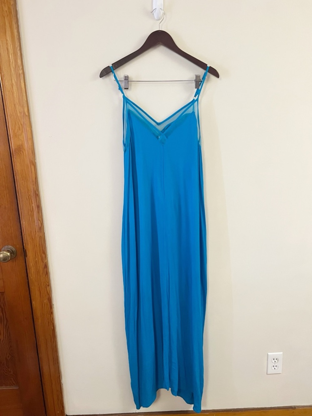 Miilla Blue Cami V-neck Maxi Dress Size Medium NEW Pockets